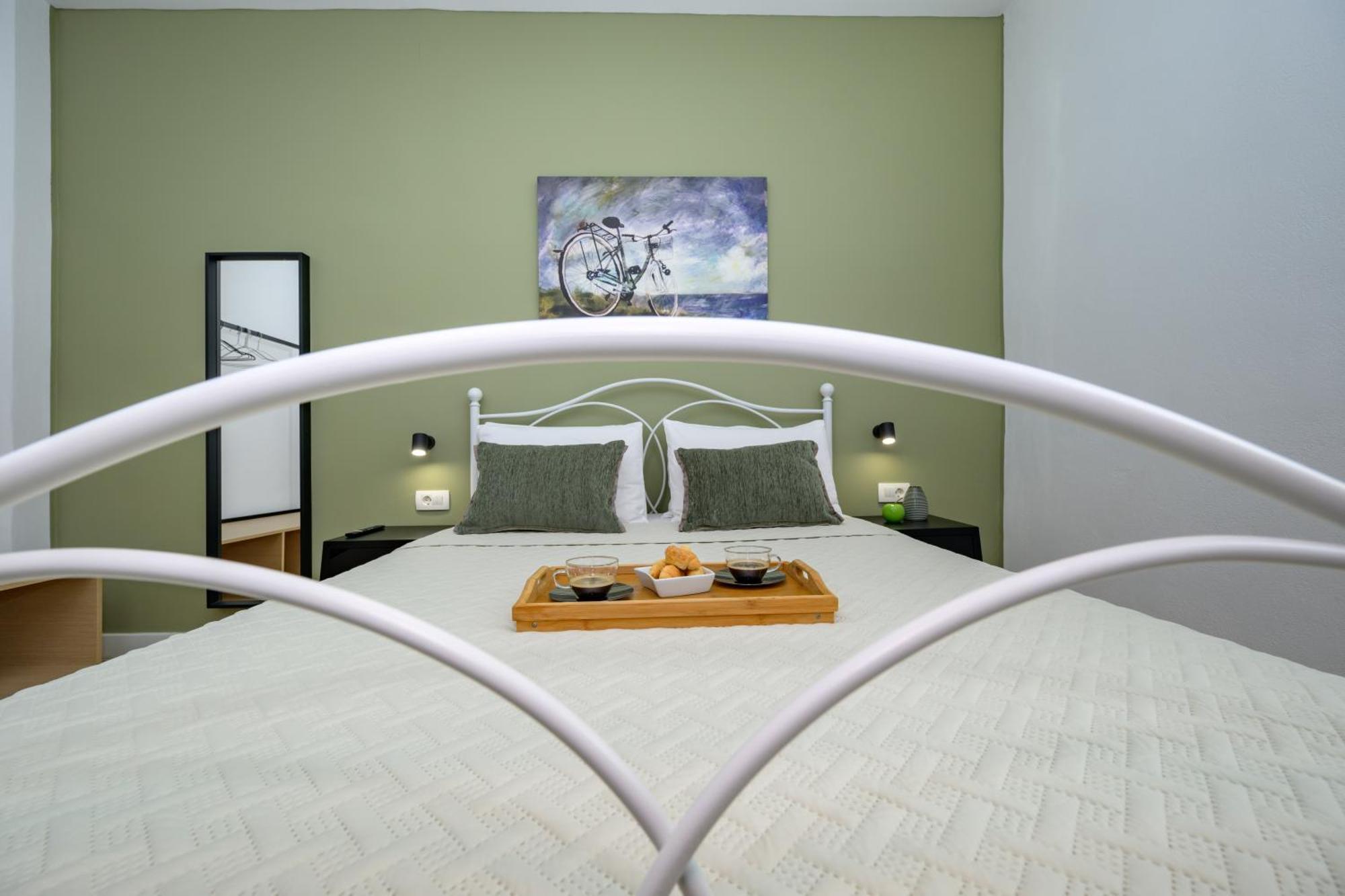 Modern Spacious Apartment 基萨莫斯 外观 照片